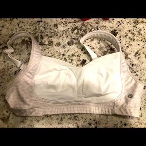 Lululemon sports bra